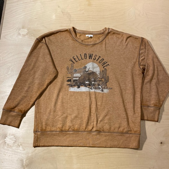 Maurice’s Yellowstone Graphic Sweatshirt XXL (IZ) - Picture 7 of 13
